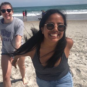 Meet your Posher, Veronica